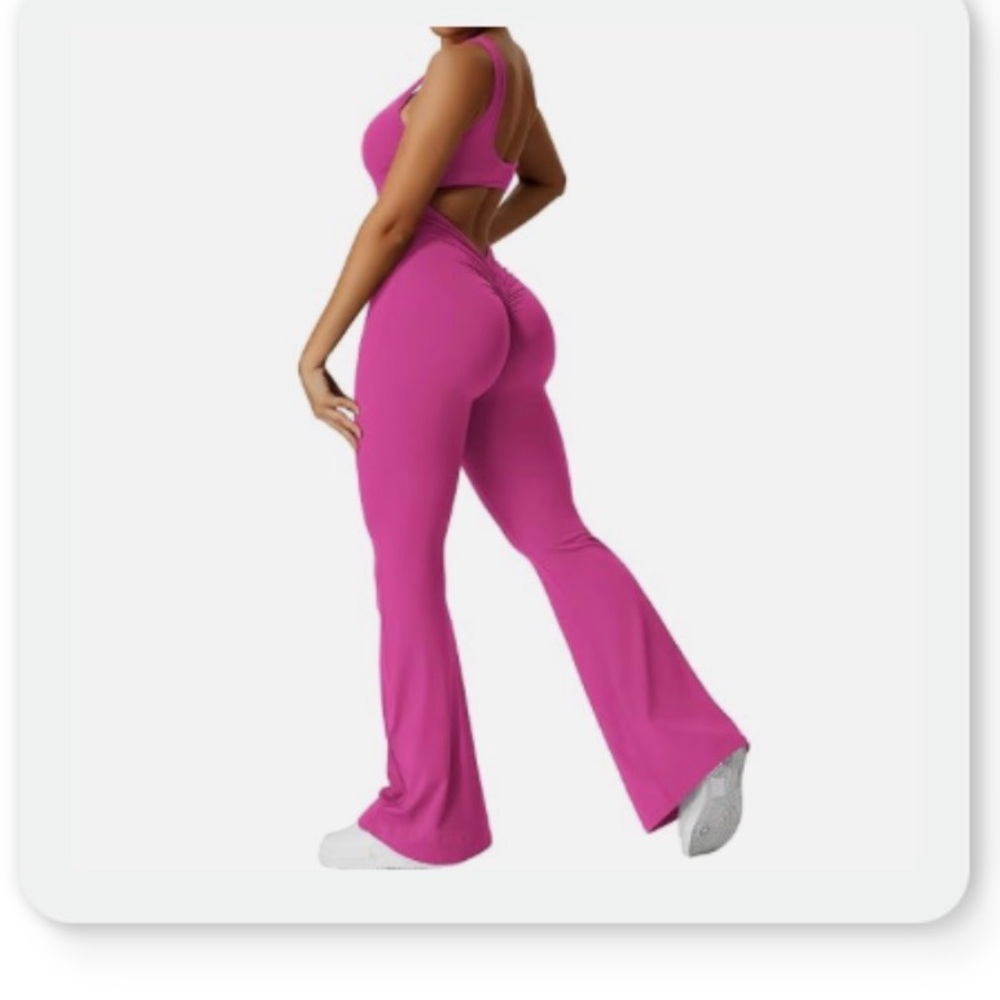 HOT PINK 🩷 SCRUNCH BUTT FLARE YOGA JUMPSUIT ONE PIECE LARGE